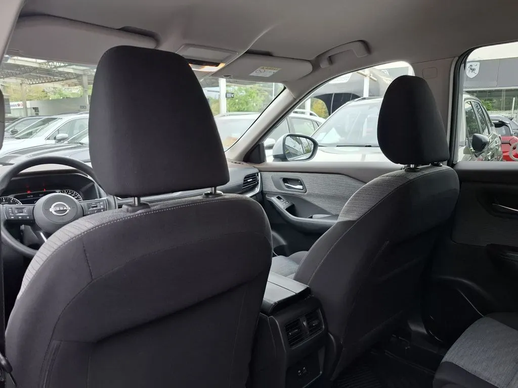 Nissan X-Trail 4x2 7p Cvt 2.5 año 2024