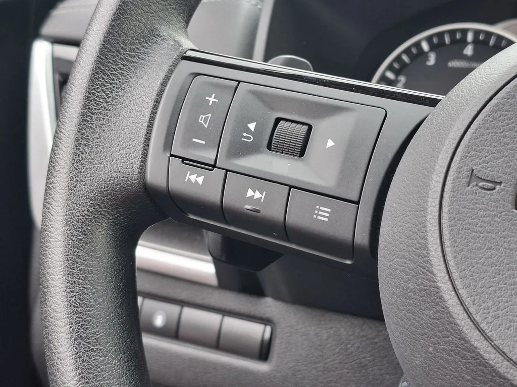Nissan X-Trail 4x2 7p Cvt 2.5 año 2024