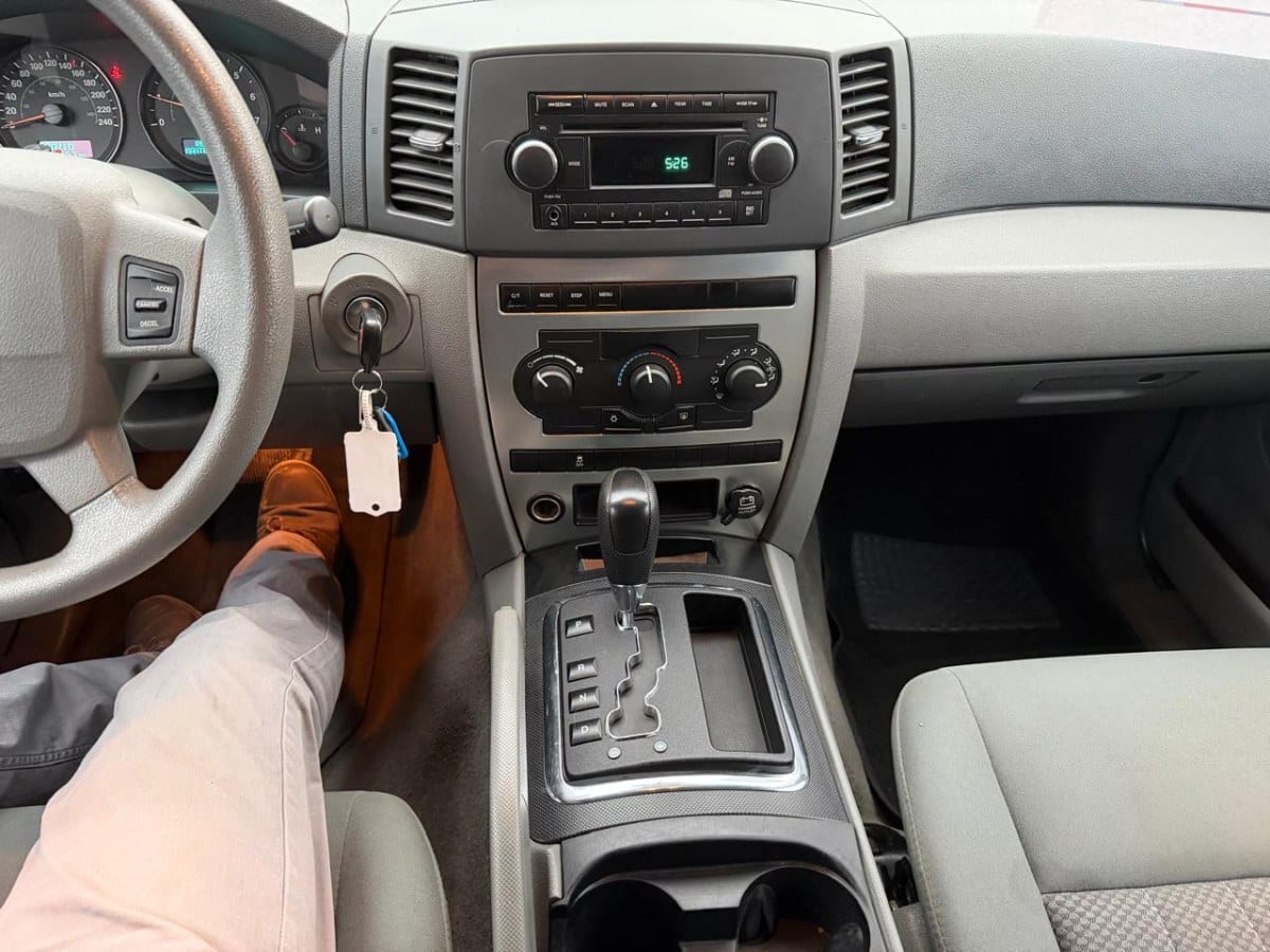 Jeep Grand Cherokee Laredo 3.7 4x4 año 2006