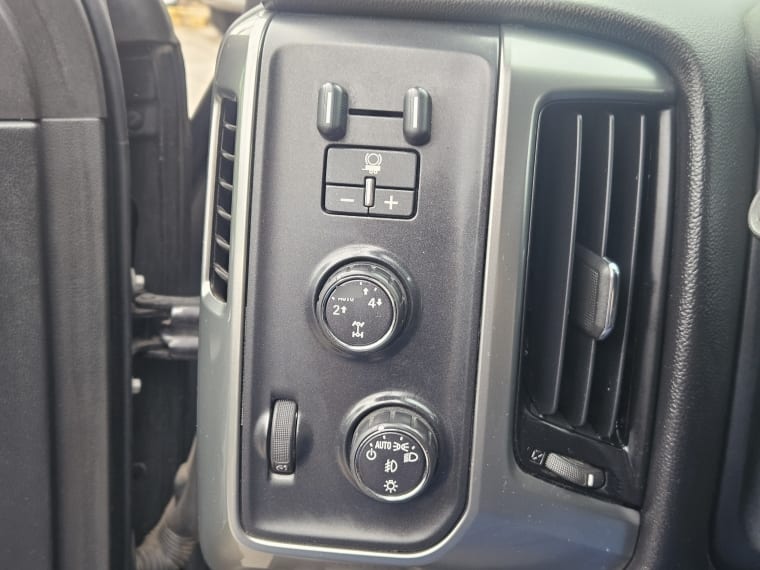 Chevrolet Silverado 5.3 Lt Aut 4x4 año 2015