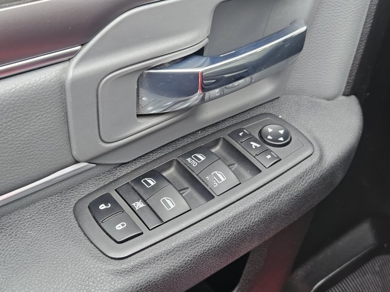 Ram 1500 3.6 Crew Cab Slt At 4x4 año 2023