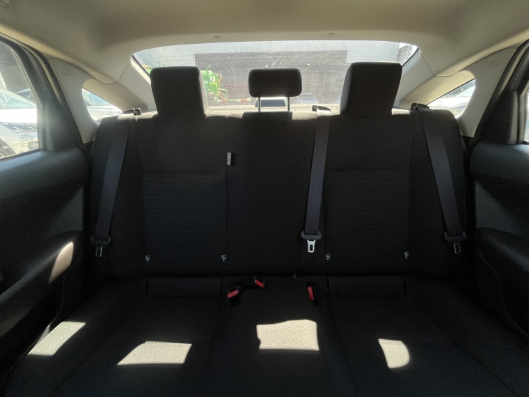 Toyota Yaris 1.5l I Mt año 2025