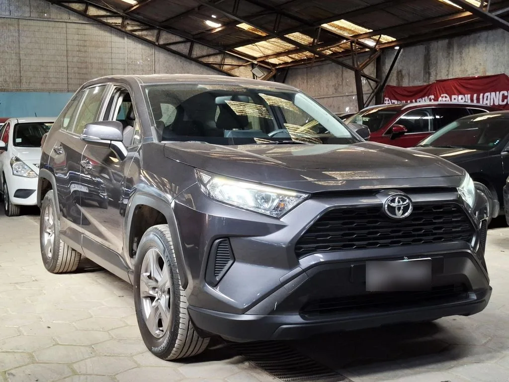 Toyota Rav4 2.0 Le Mt año 2024