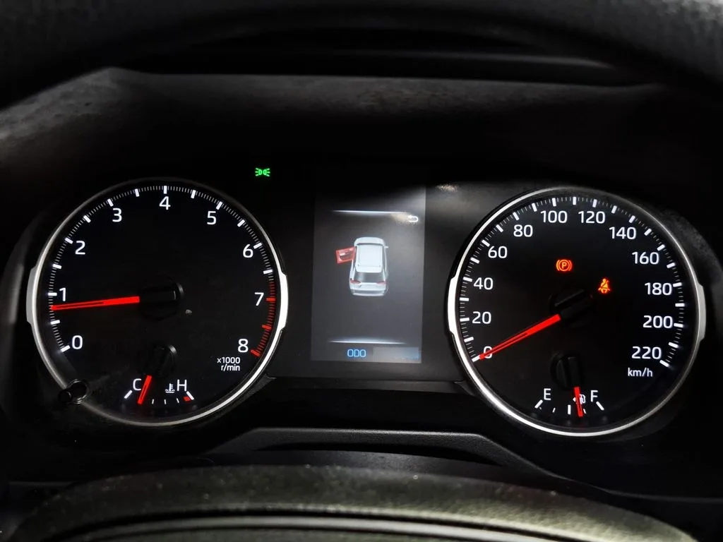 Toyota Rav4 2.0 Le Mt año 2024