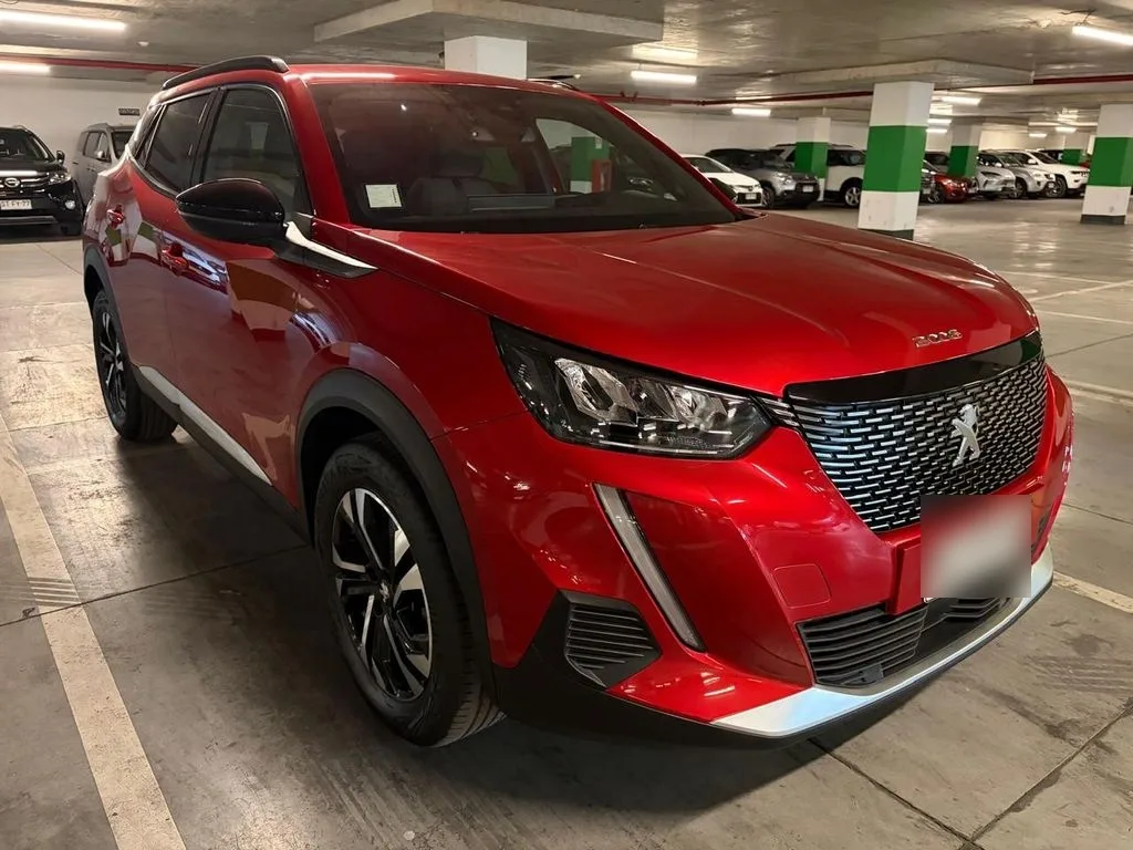 Peugeot 2008 Allure Pack 130 Eat8 1.2 Aut año 2023