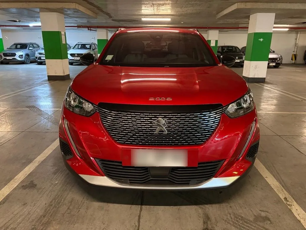 Peugeot 2008 Allure Pack 130 Eat8 1.2 Aut año 2023