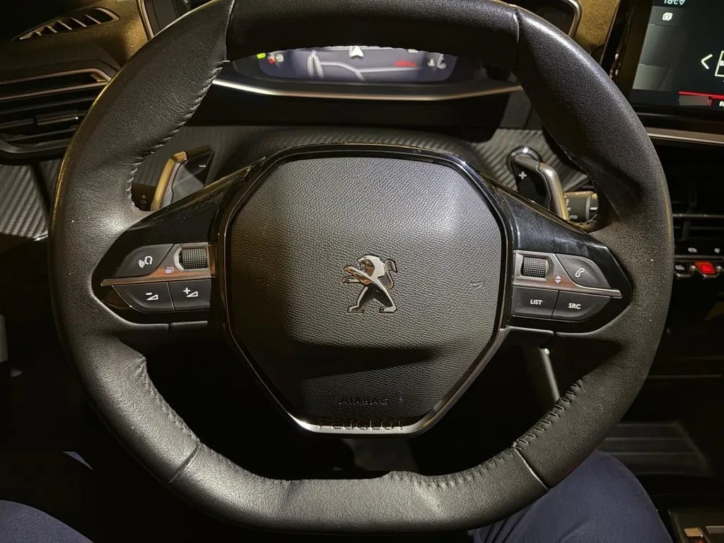 Peugeot 2008 Allure Pack 130 Eat8 1.2 Aut año 2023