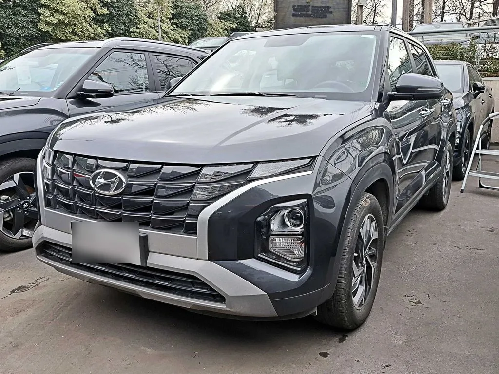 Hyundai Creta 1.5 Plus 4x2 Cvt At 5p año 2024