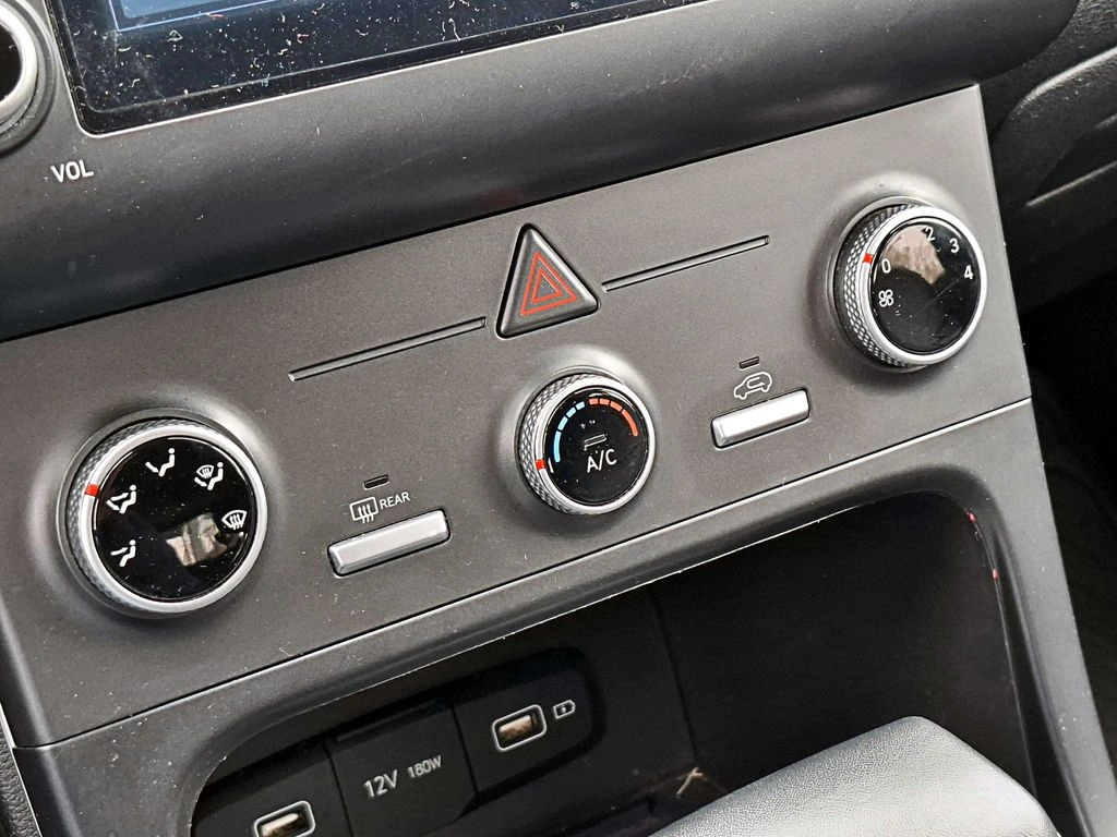 Hyundai Creta 1.5 Plus 4x2 Cvt At 5p año 2024