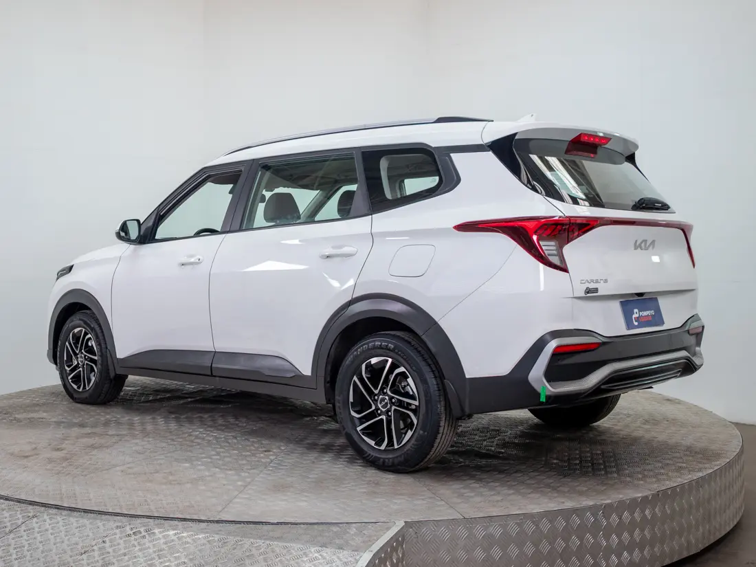Kia Carens 1.5 T Ex At año 2025
