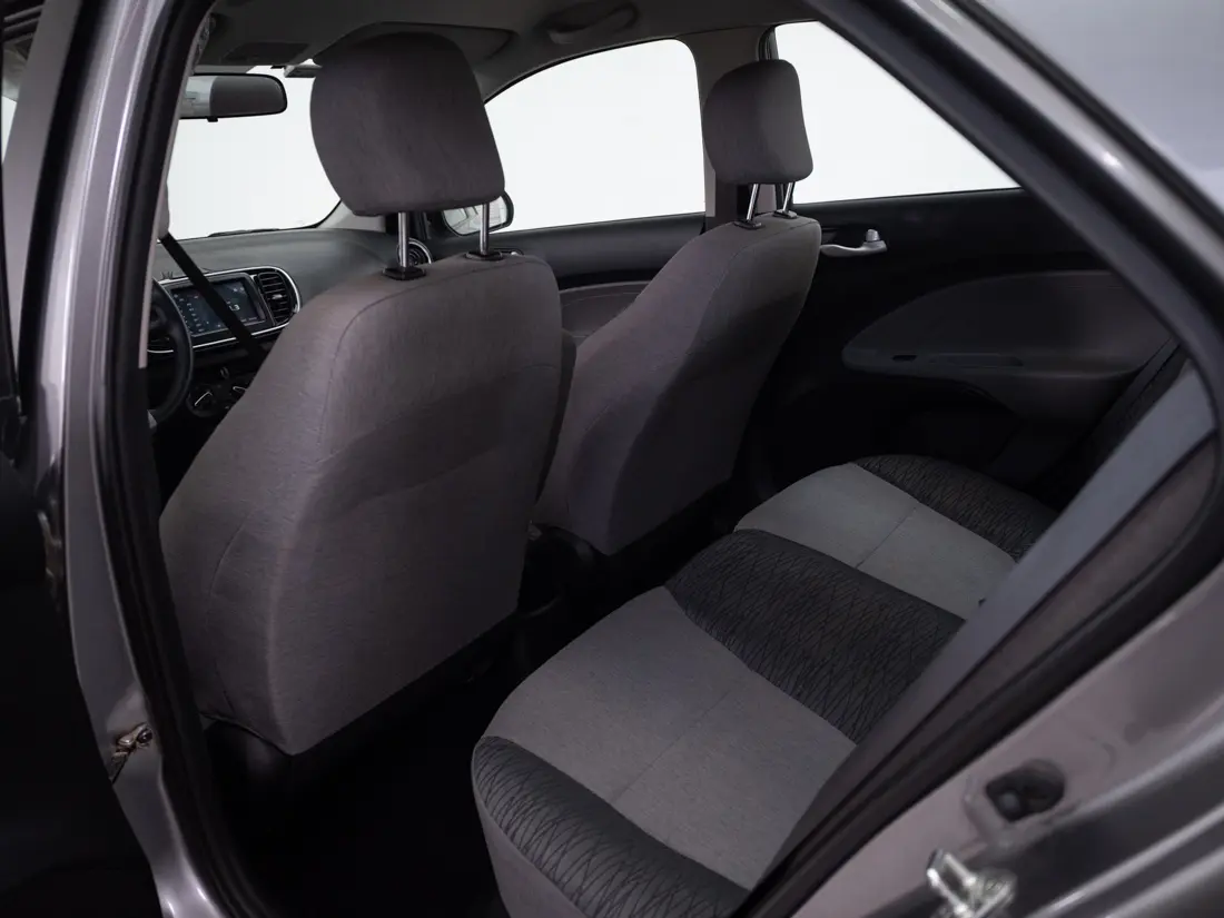 Kia Soluto 1.4 Lx Ac Mt año 2024