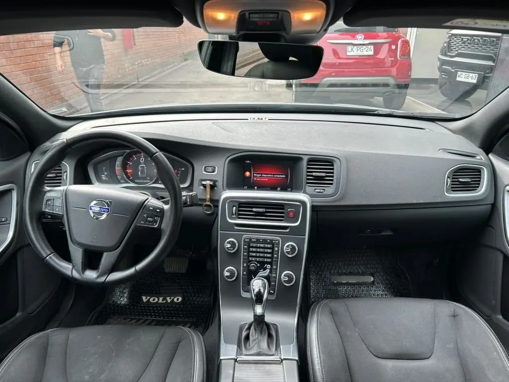 Volvo S60 T3 Comfort At año 2019