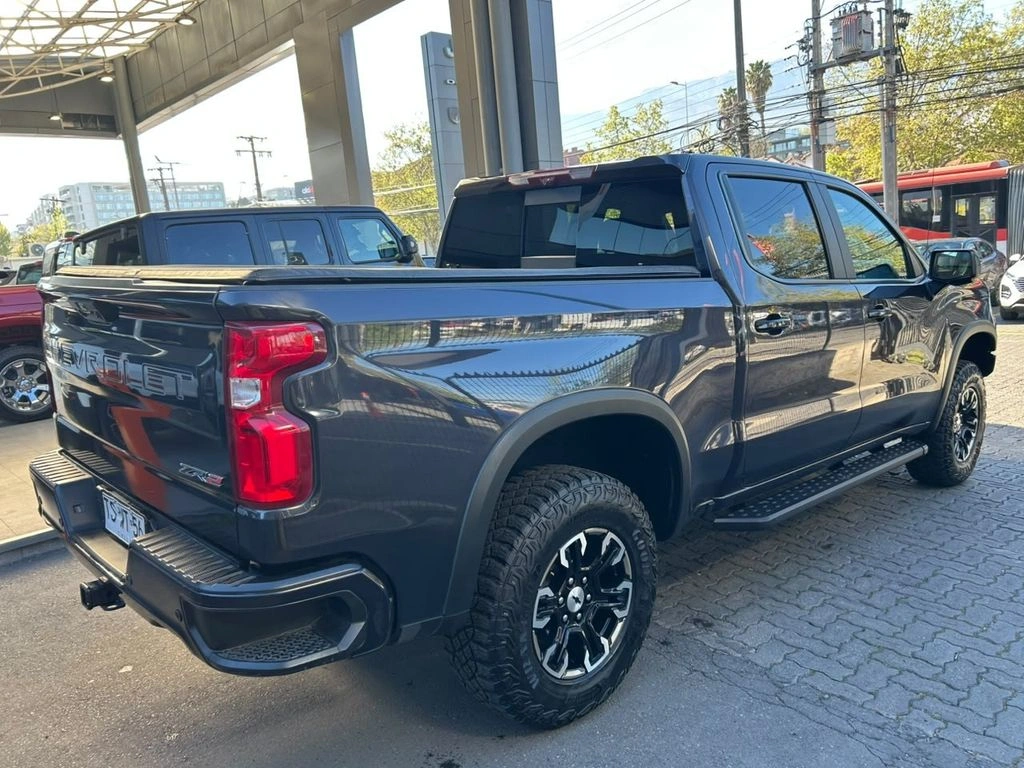 Chevrolet Silverado Zr2 6.2 4x4 At año 2025