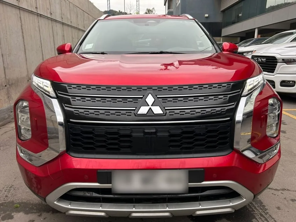 Mitsubishi Outlander Glx 2.5 Aut año 2024