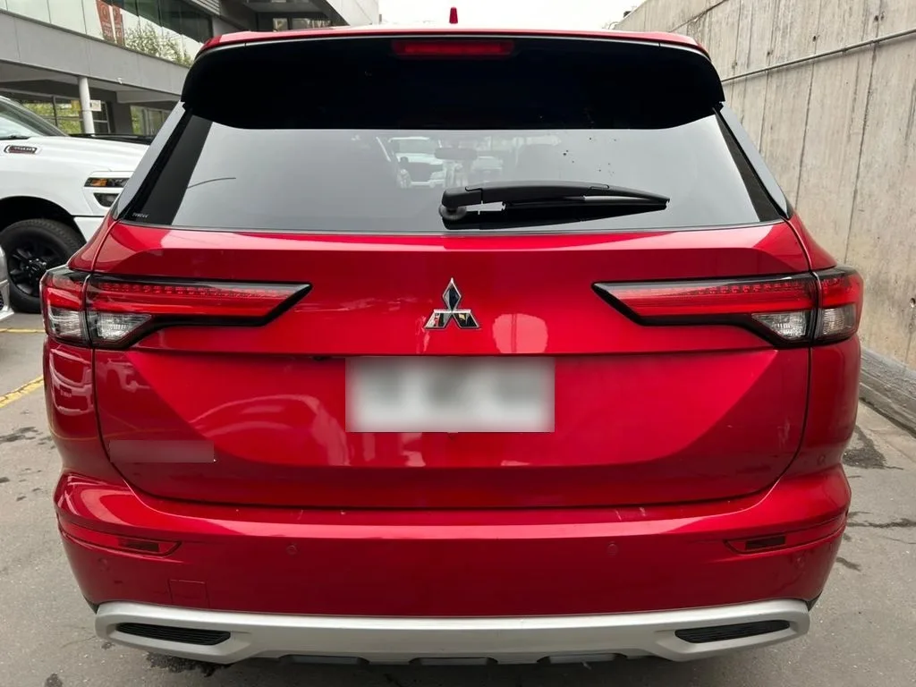 Mitsubishi Outlander Glx 2.5 Aut año 2024