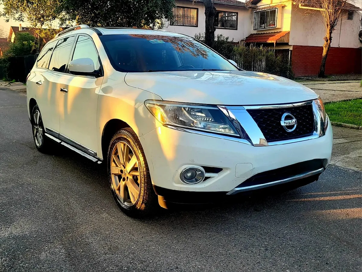 Nissan Pathfinder 3.5 Exclusive Cvt At 4x4 año 2015