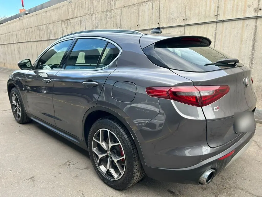 Alfa Romeo Stelvio 2.0 Super 280 Cv 4x4 At 5p año 2020