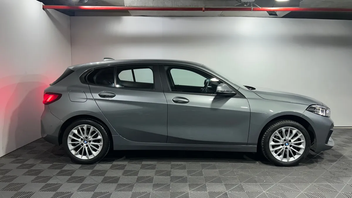 BMW 118 1.5 Dynamic At año 2023