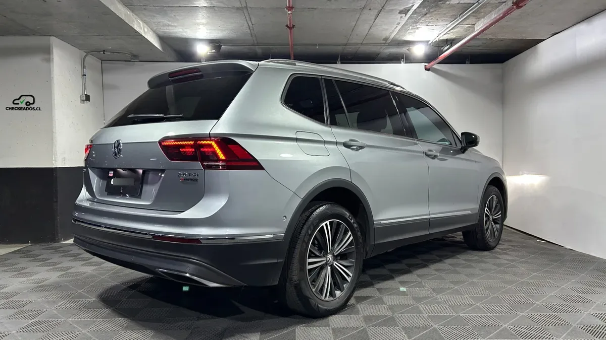 Volkswagen Tiguan 2.0 Tsi Limited At 4x4 año 2020