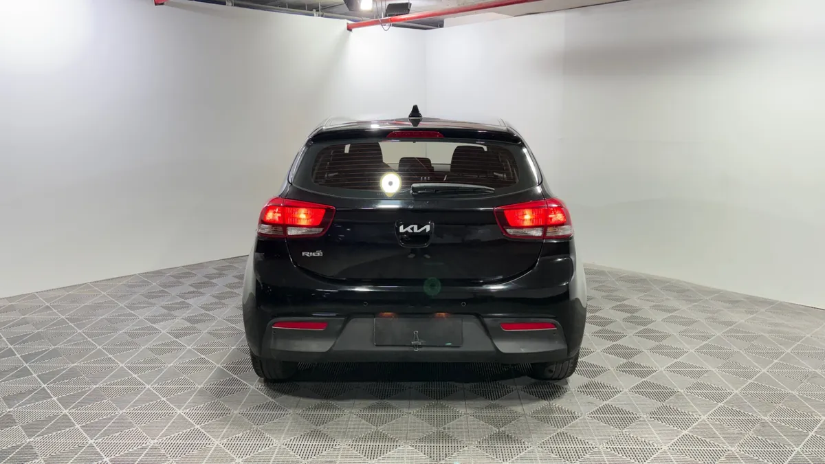 Kia Rio 5 1.4 Ex Full Mt año 2023