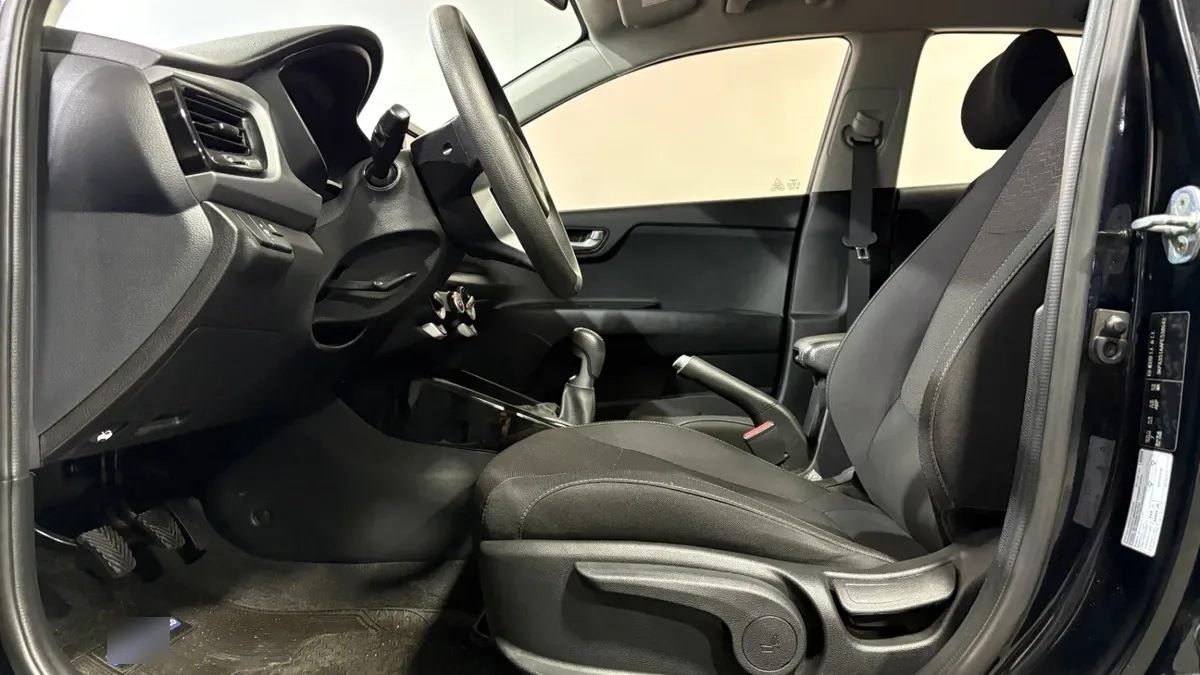 Kia Rio 5 1.4 Ex Full Mt año 2023