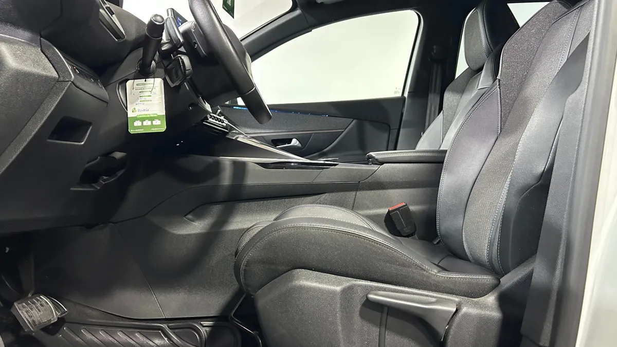 Peugeot 3008 1.5 Allure Pack Bluehdi 130 At Diesel año 2024