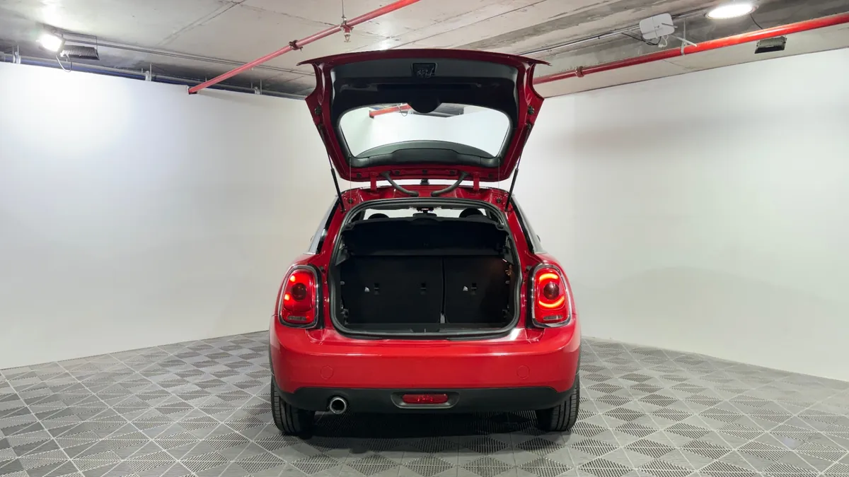 Mini Cooper 1.5 F55 Classic Mt año 2019