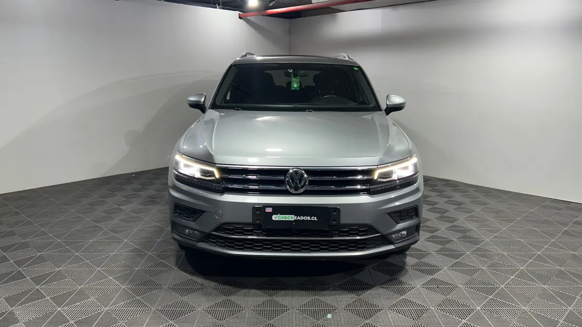 Volkswagen Tiguan 2.0 Tsi Limited At 4x4 año 2020