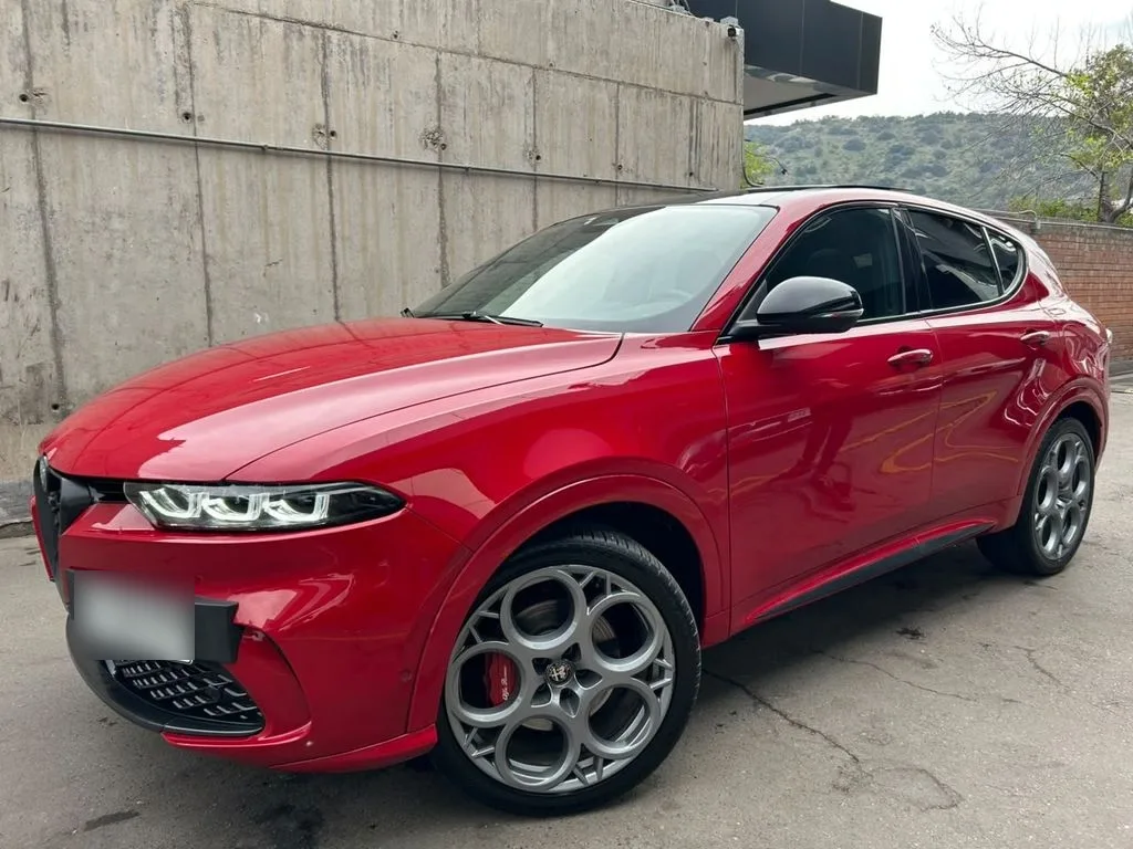 Alfa Romeo Tonale 1.3 Tributo Phev Hybrid 4x4 At 5p año 2025