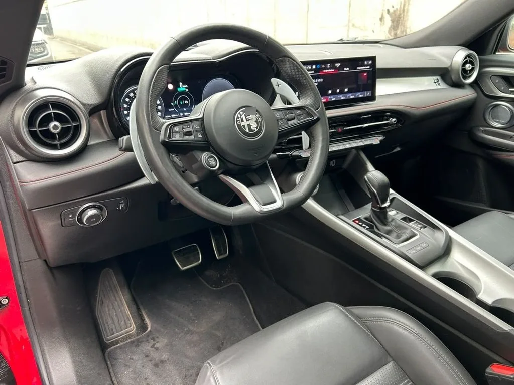 Alfa Romeo Tonale 1.3 Tributo Phev Hybrid 4x4 At 5p año 2025