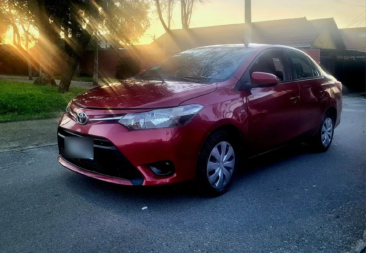 TOYOTA YARIS 1.5 Sedan Xli Mt año 2017