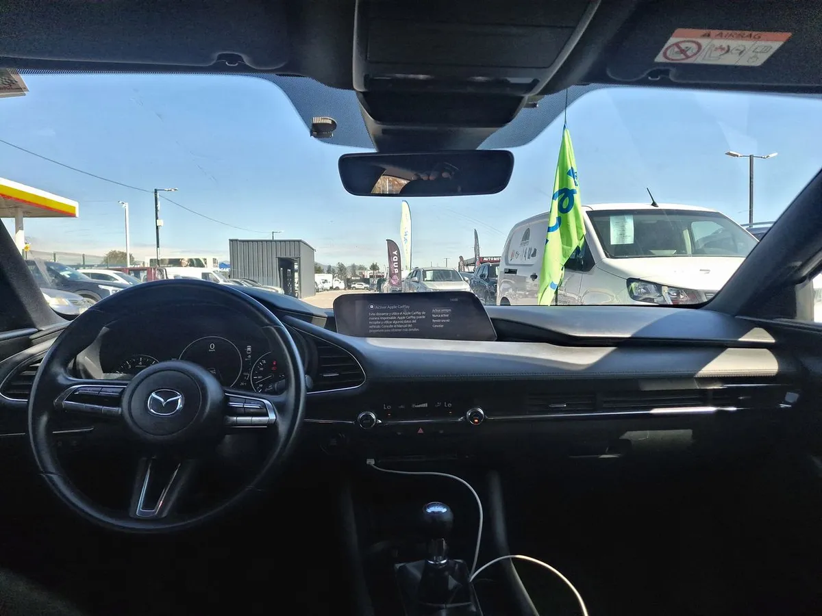 Mazda 3 2.0 V 4x2 Hb 6mt 5p año 2021