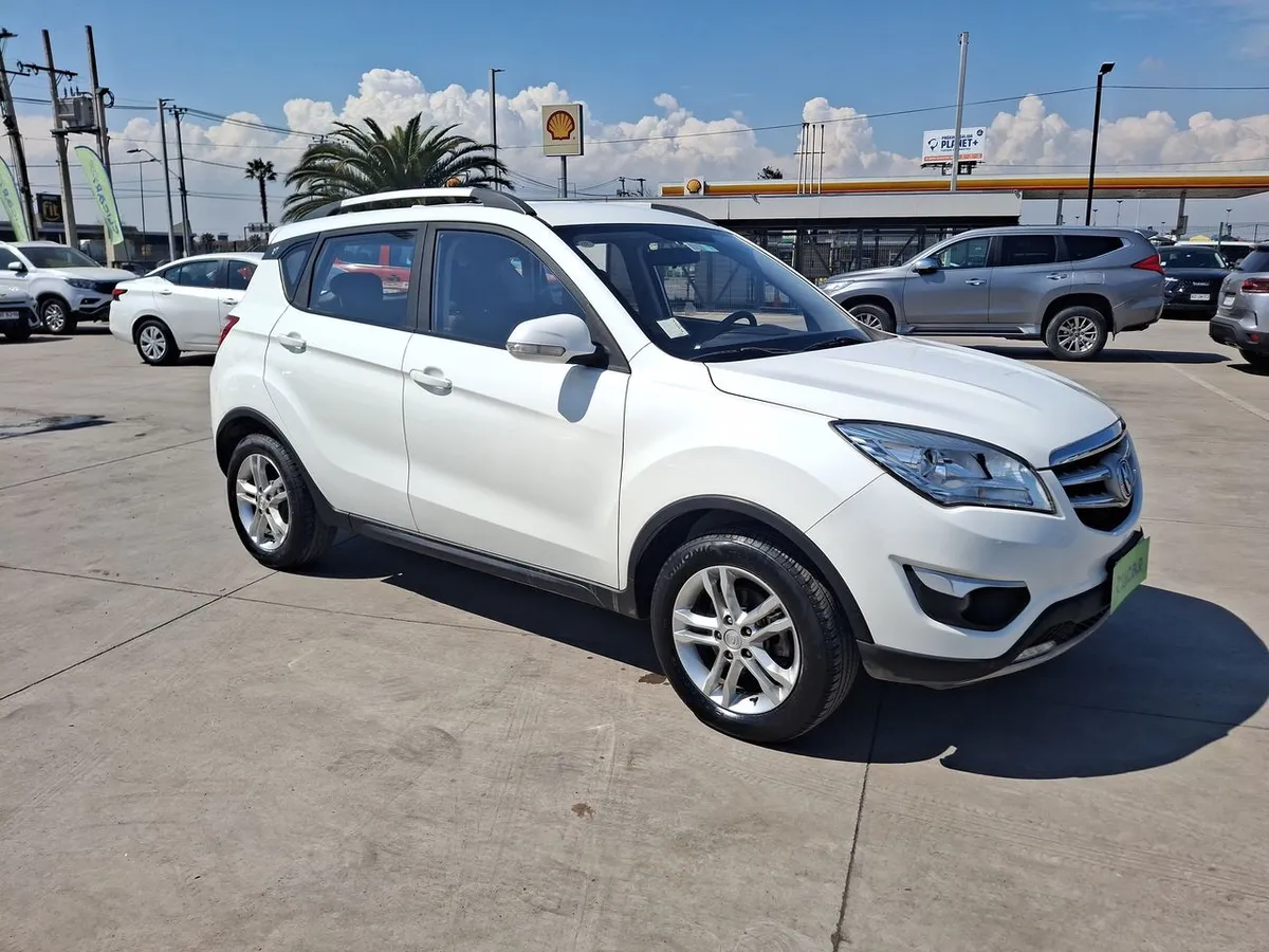 Changan Cs35 1.6 Confort Nav 4x2 Mt 5p año 2017
