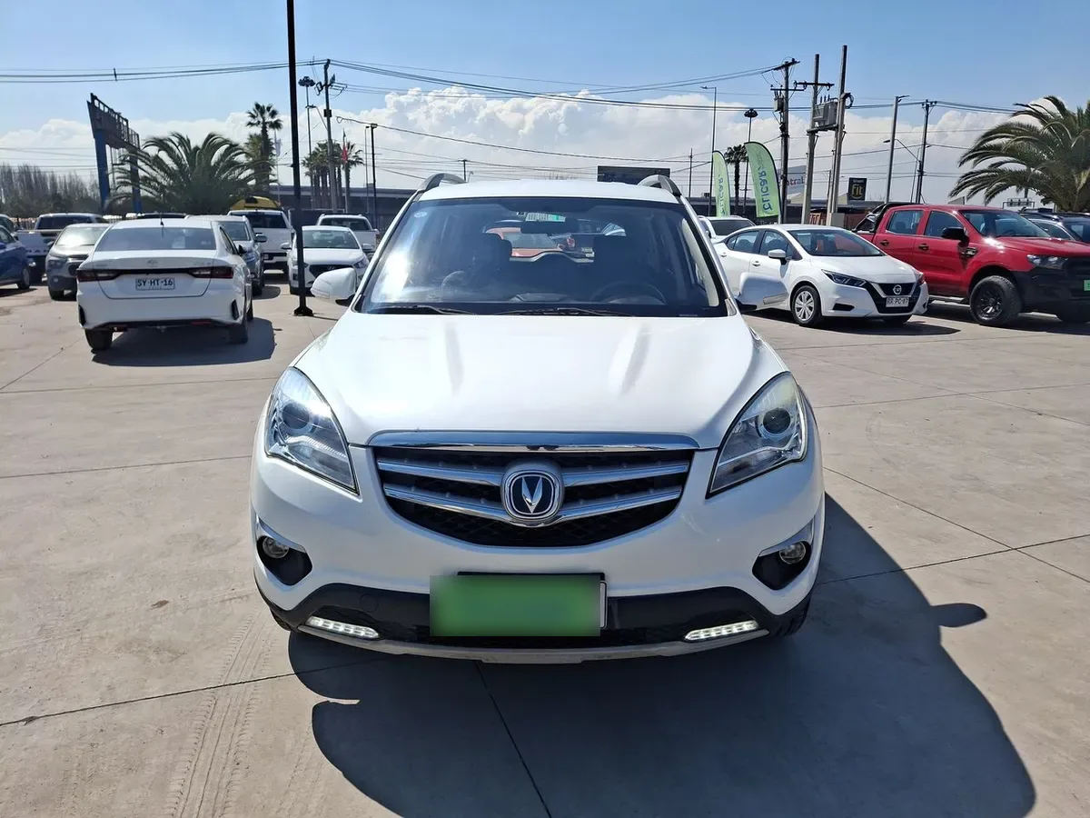 Changan Cs35 1.6 Confort Nav 4x2 Mt 5p año 2017