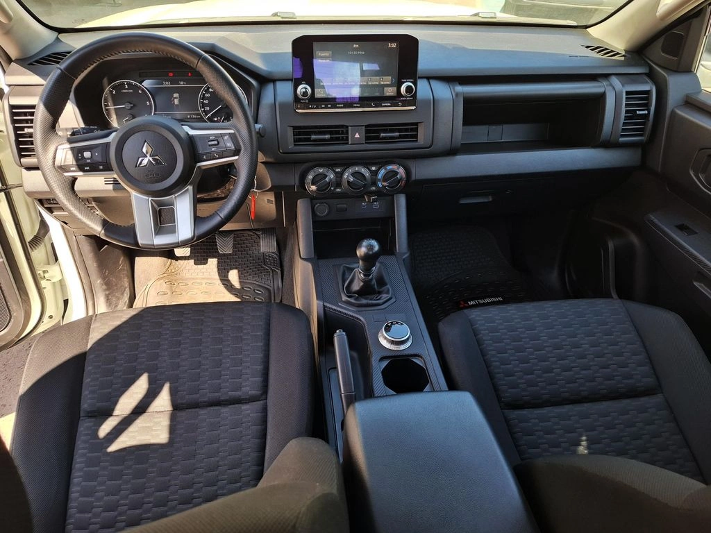 Mitsubishi L200 Katana Xrt 4x4 Mt año 2024
