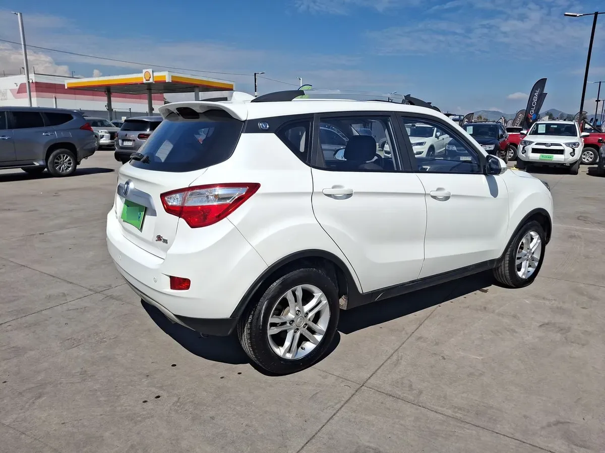 Changan Cs35 1.6 Confort Nav 4x2 Mt 5p año 2017