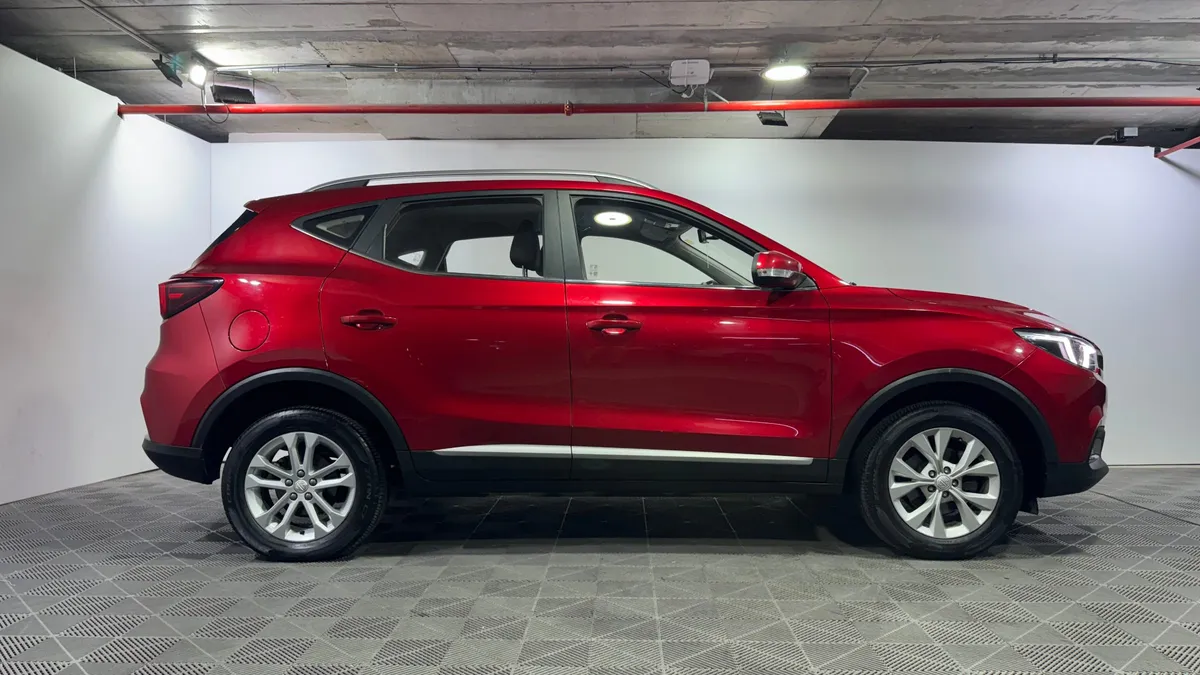 MG Zs 1.5 Std Mt año 2023