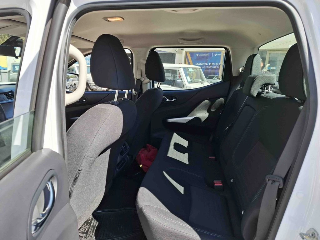 Nissan Navara Xe 4x4 2.3 At año 2023