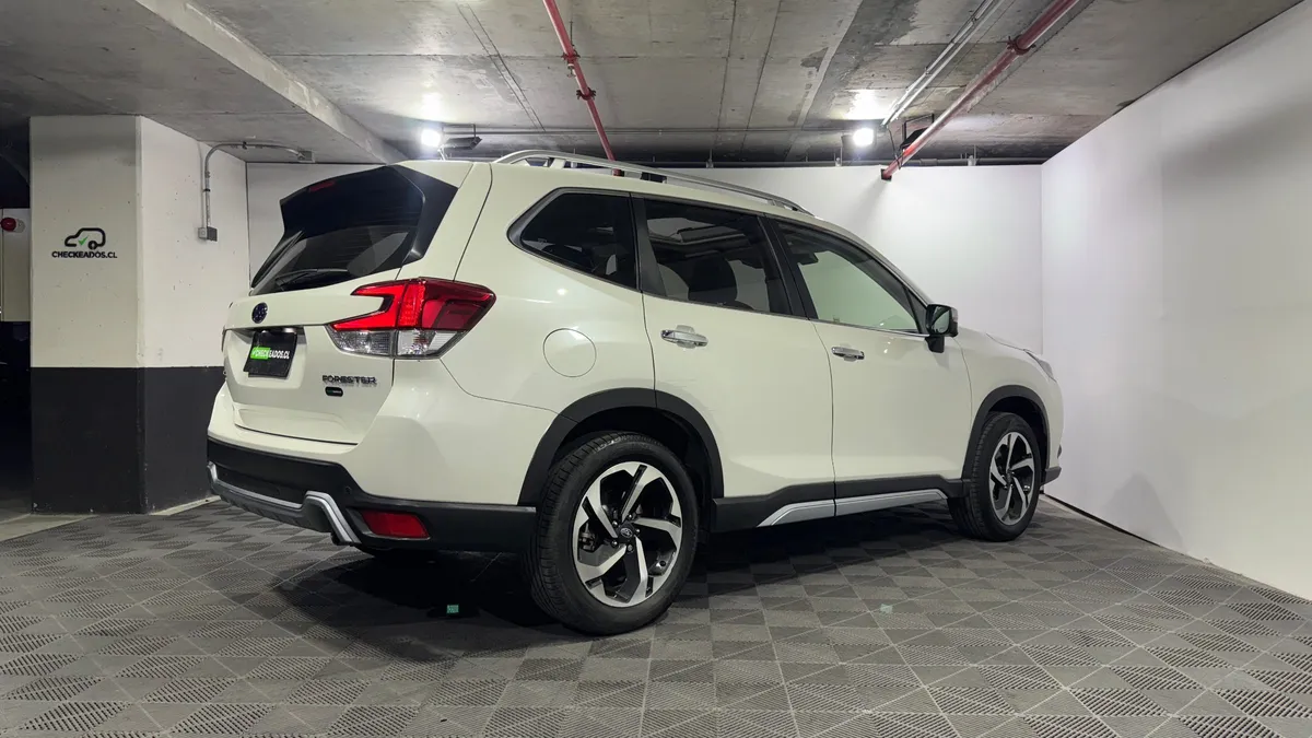 Subaru Forester 2.5 Awd Limited Eyesight Gardx At 4x4 año 2023