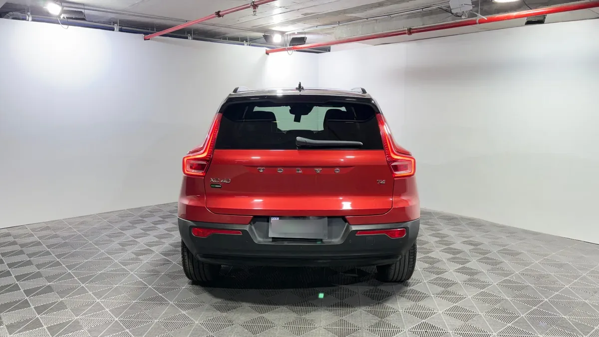 Volvo Xc40 T4 año 2021