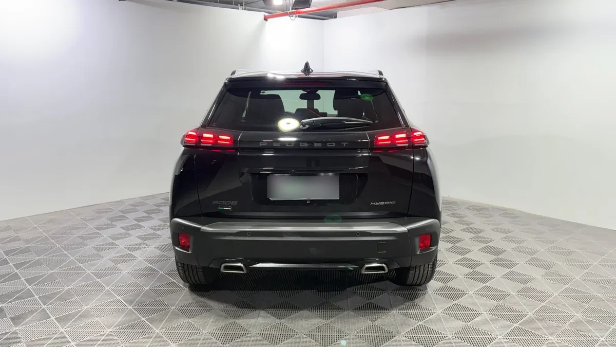 Peugeot 2008 1.2 Style Mhev 136 At Hibrido año 2025
