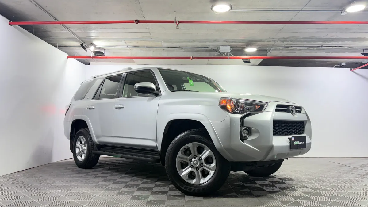 Toyota 4runner 4.0 Sr5 Connected At año 2024