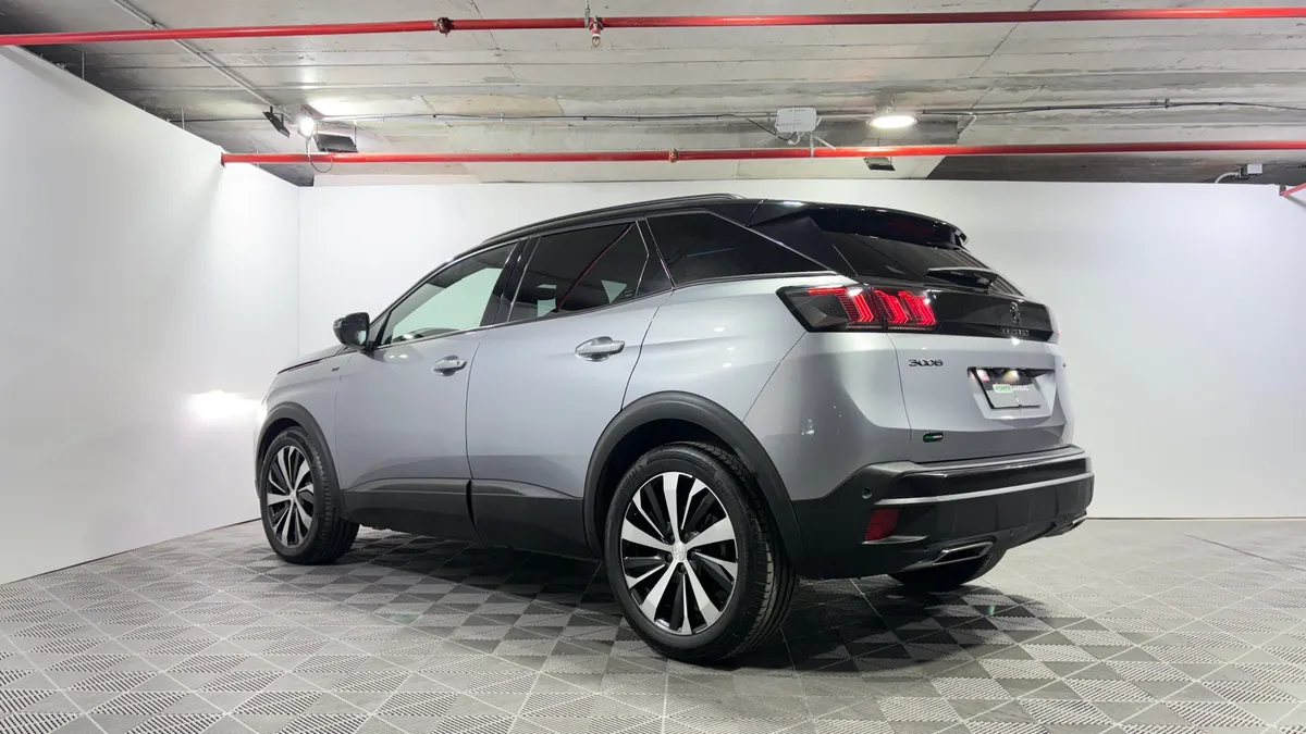 Peugeot 3008 1.6 Gt Black Pack Puretech Eat8 At año 2025
