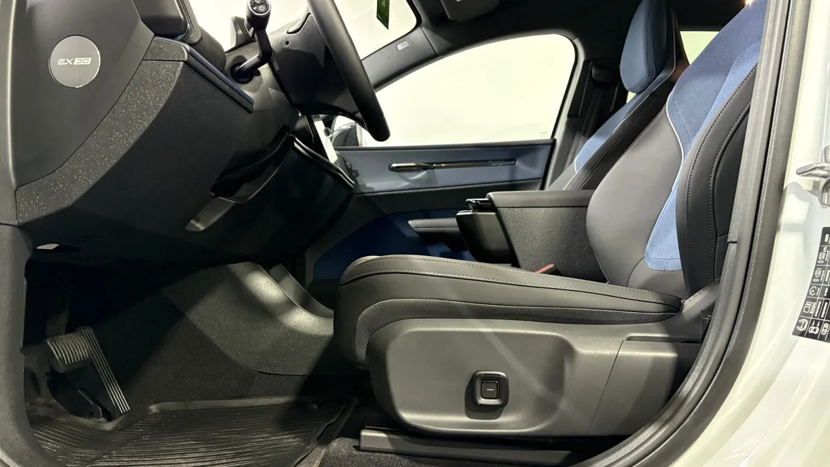 Volvo Ex30 0.0 E60 Plus At Electrico año 2026