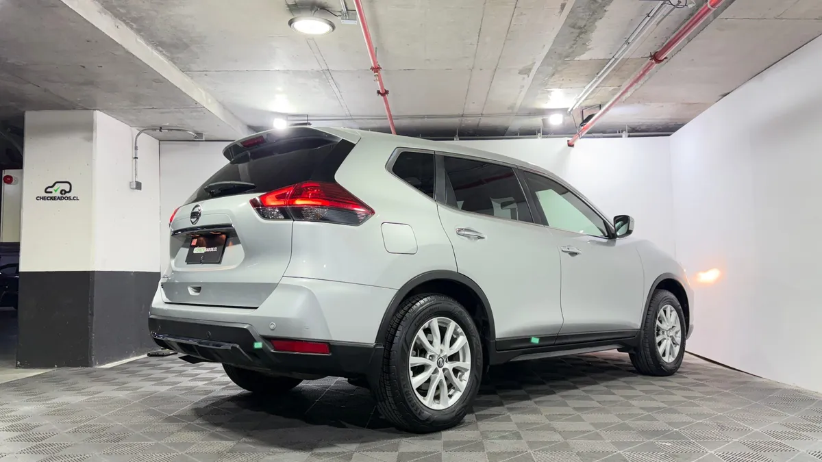 Nissan X-Trail Sense 2.5 At 3row año 2022