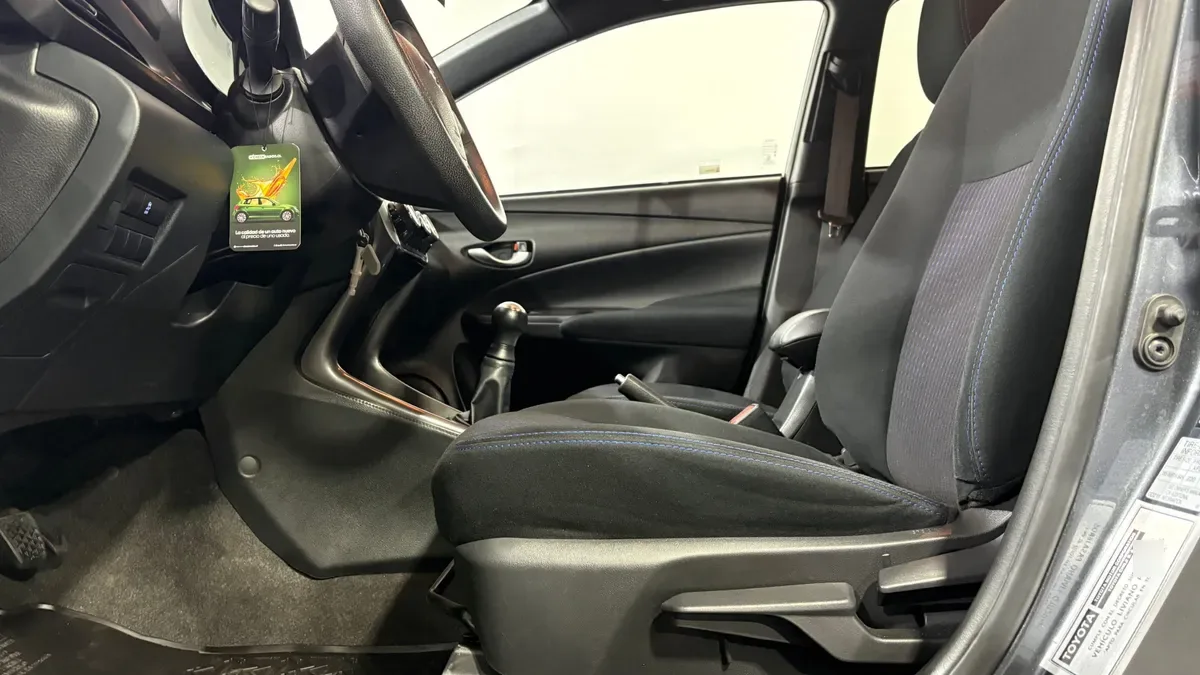 Toyota Yaris 1.5 Sport Mt año 2024