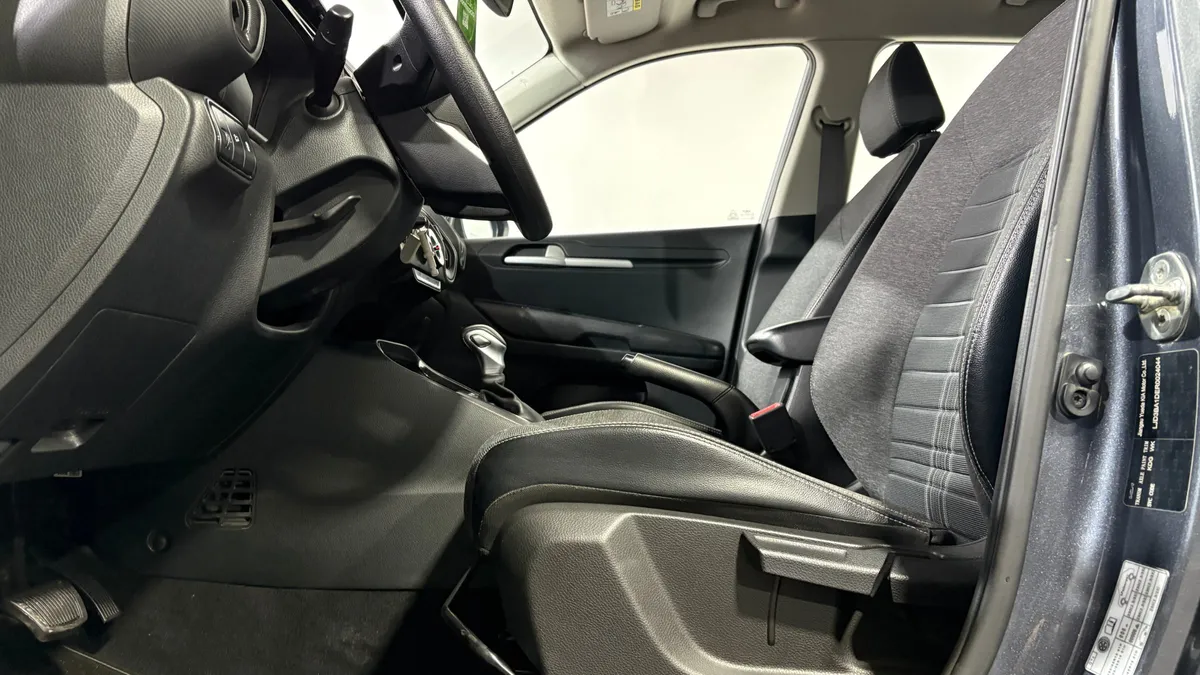 Kia Sonet 1.5 Ex At año 2025