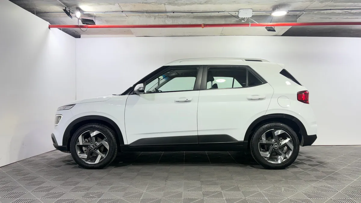 Hyundai Venue 1.6 Qx Value At año 2023