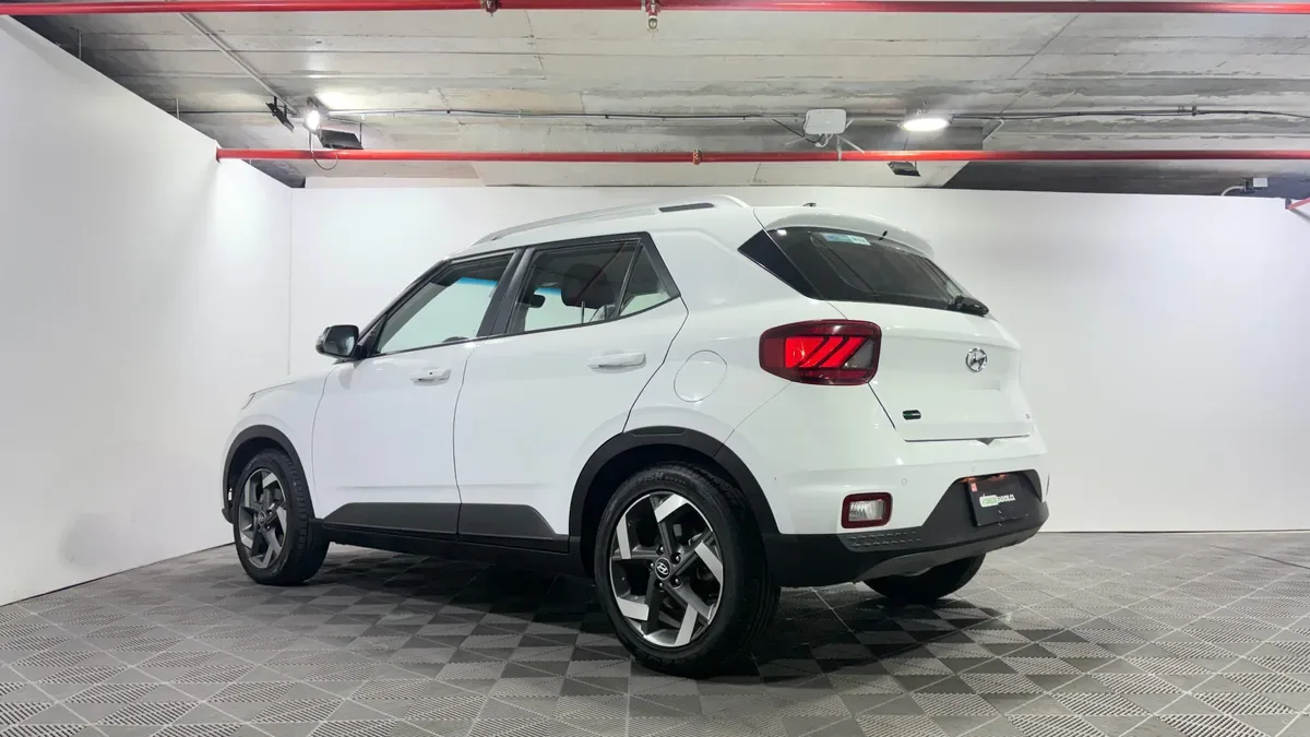 Hyundai Venue 1.6 Qx Value At año 2023