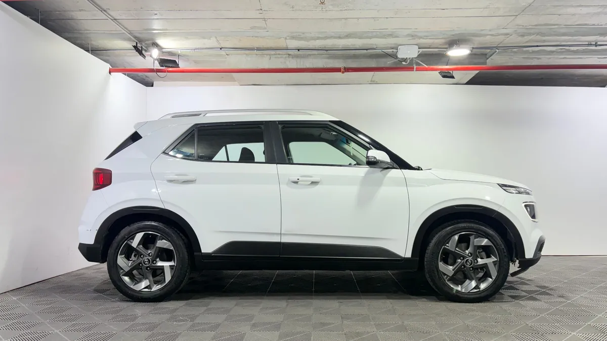 Hyundai Venue 1.6 Qx Value At año 2023